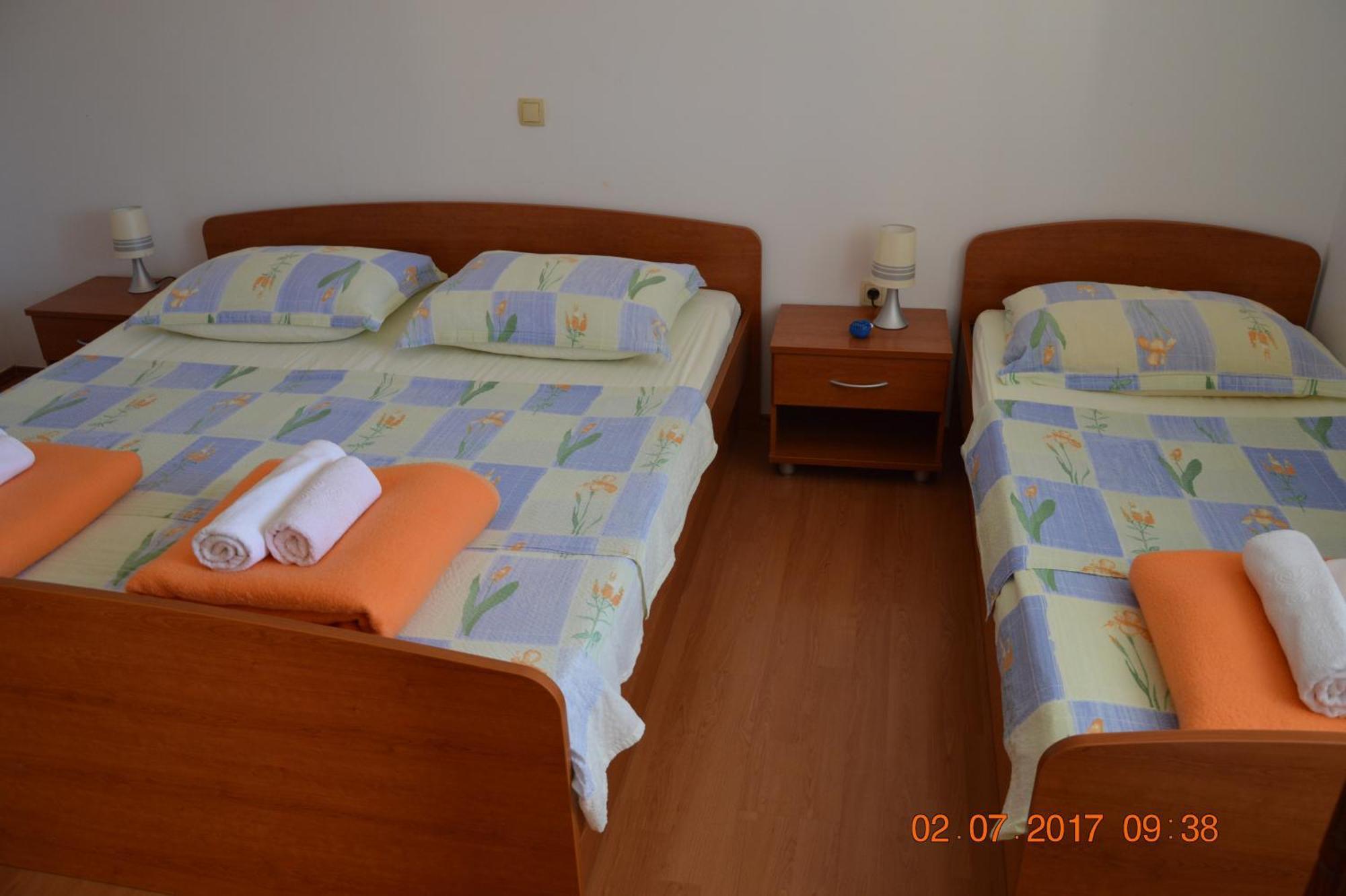 Apartments And Rooms By The Sea Jakisnica, Pag - 4160 Lun  Habitación foto