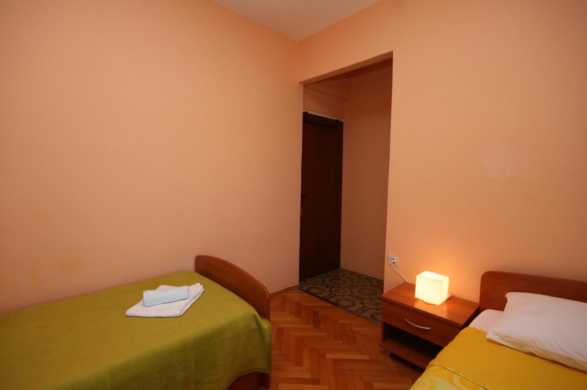Apartments And Rooms By The Sea Jakisnica, Pag - 4160 Lun  Habitación foto
